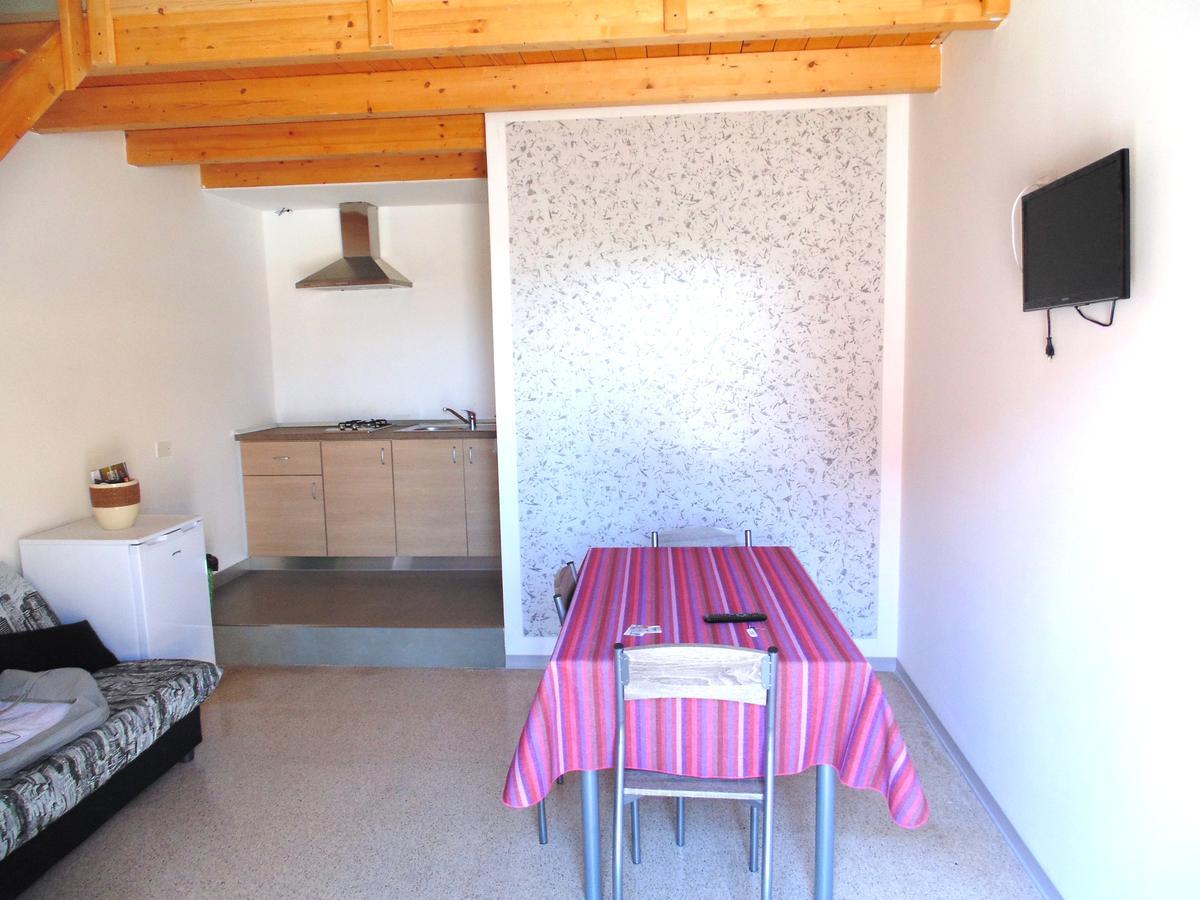Raffaela Casa Vacanze Aradeo Ngoại thất bức ảnh